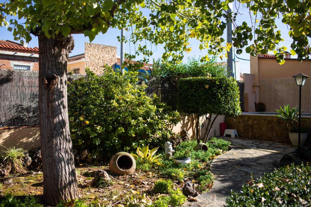 Florit Flats - The Orange Lemon Tree House Villa ลา เอเลียนา ภายนอก รูปภาพ
