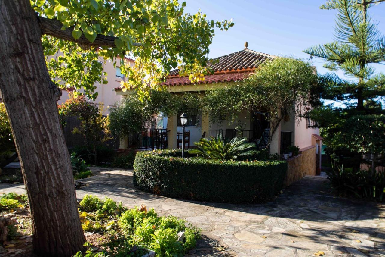 Florit Flats - The Orange Lemon Tree House Villa ลา เอเลียนา ภายนอก รูปภาพ