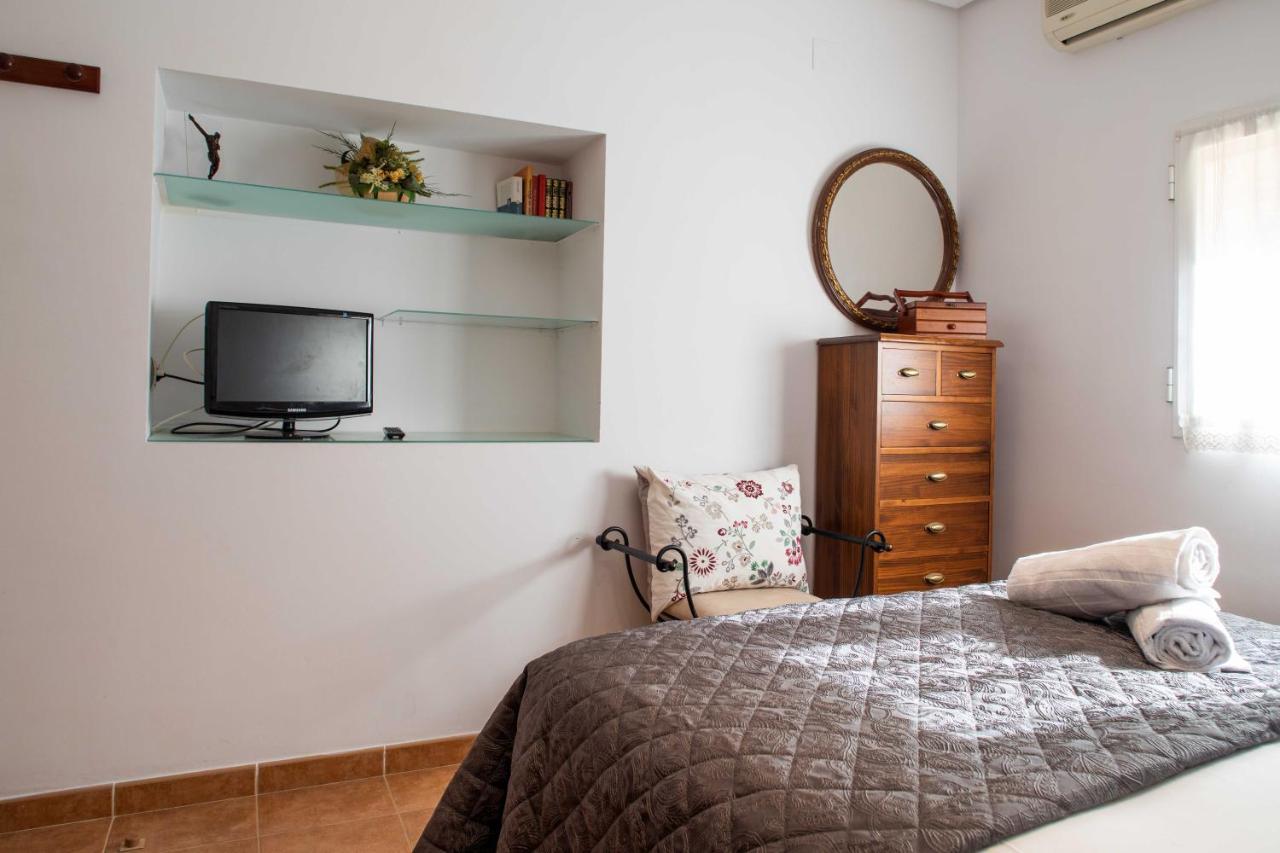 Florit Flats - The Orange Lemon Tree House Villa ลา เอเลียนา ภายนอก รูปภาพ