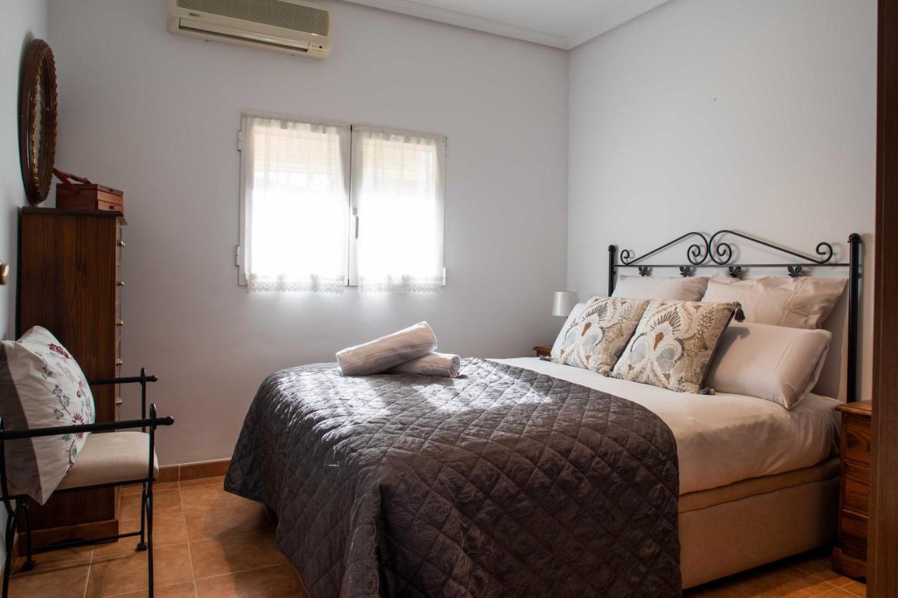 Florit Flats - The Orange Lemon Tree House Villa ลา เอเลียนา ภายนอก รูปภาพ