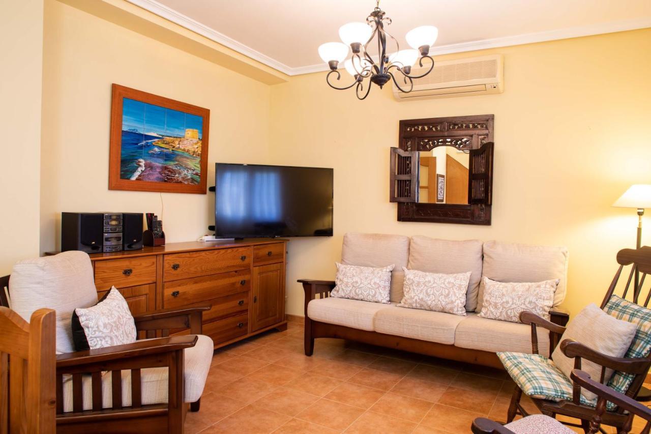 Florit Flats - The Orange Lemon Tree House Villa ลา เอเลียนา ภายนอก รูปภาพ