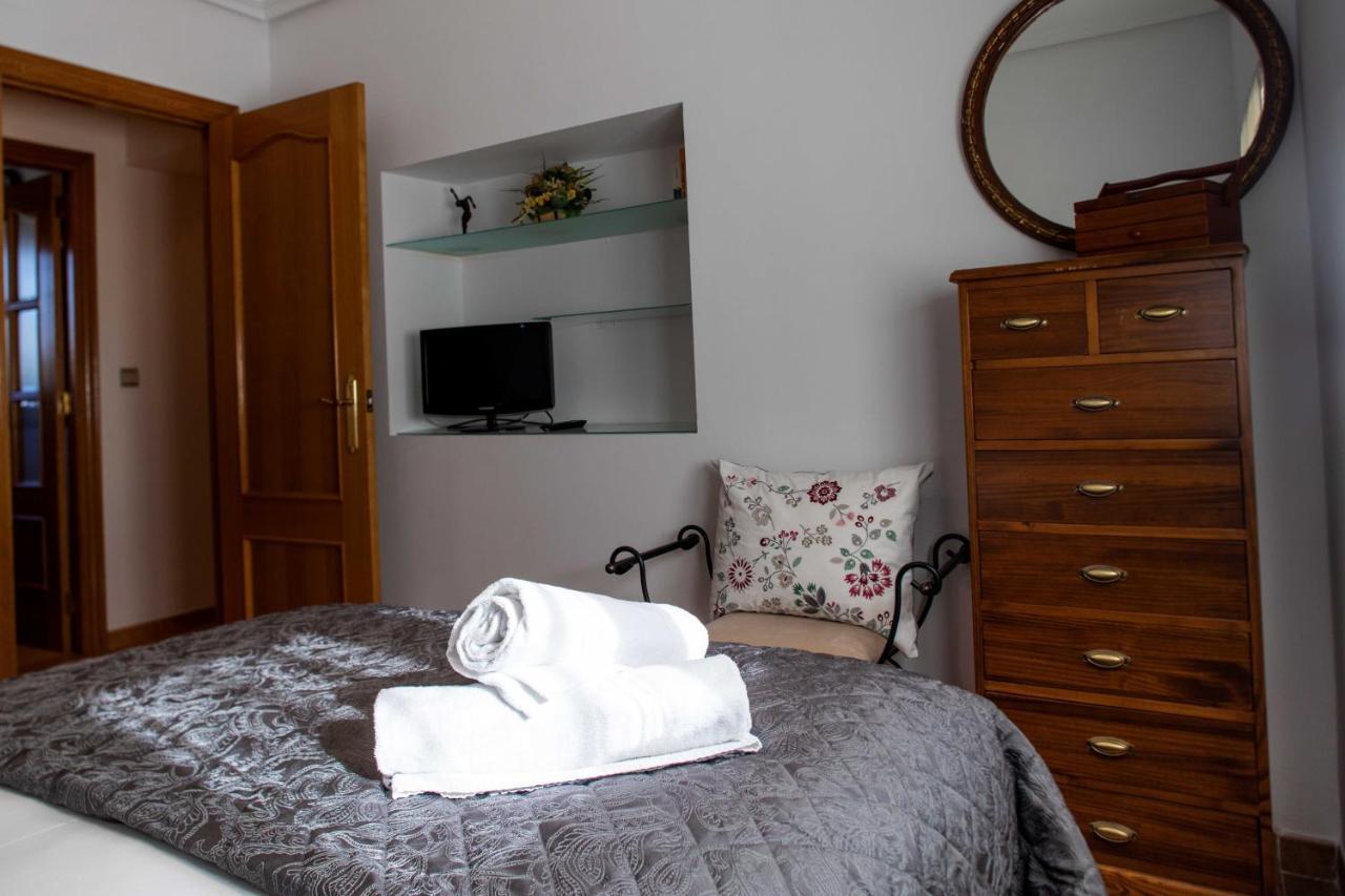 Florit Flats - The Orange Lemon Tree House Villa ลา เอเลียนา ภายนอก รูปภาพ